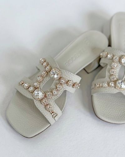 Босоножки Nursace A57933TOGO21081 фото 2